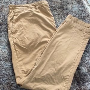 American Eagle Skinny Khaki Pant